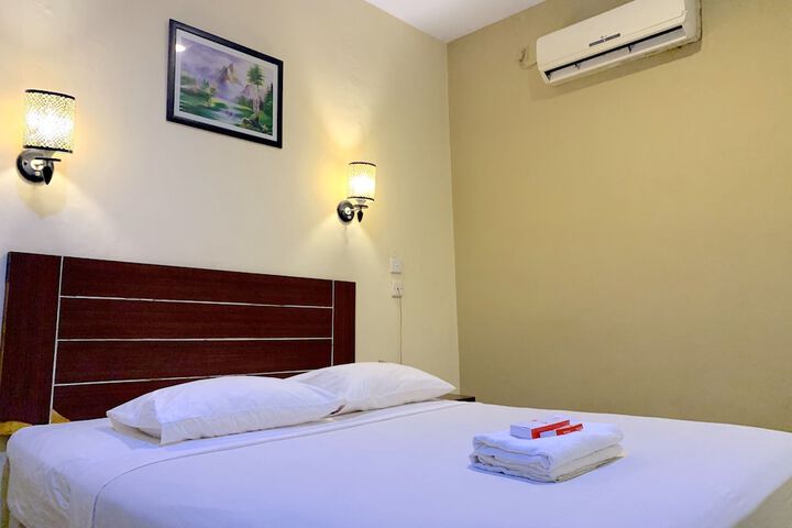 Room 14 of 23