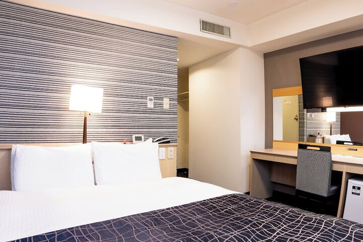 Room 6 of 22
