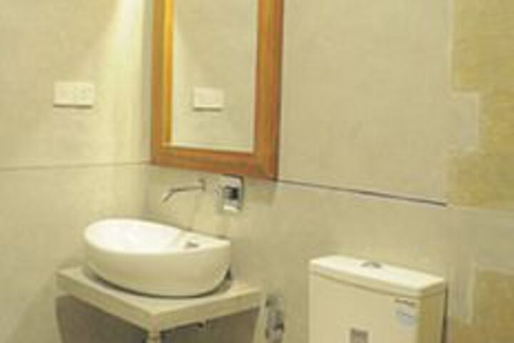 Room 5 of 22