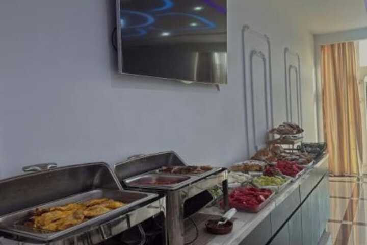 Dining 61 of 70