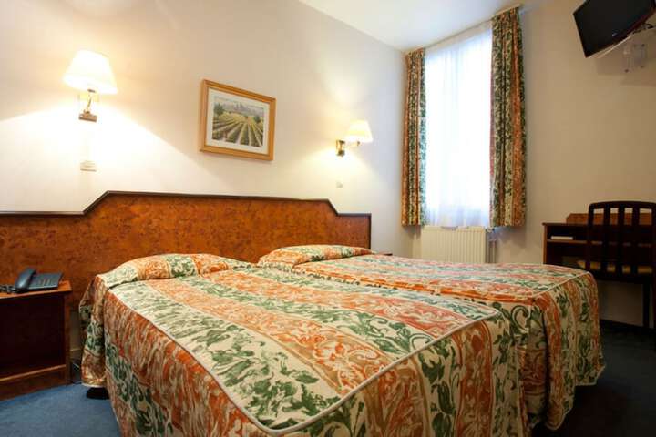 Room 14 of 27