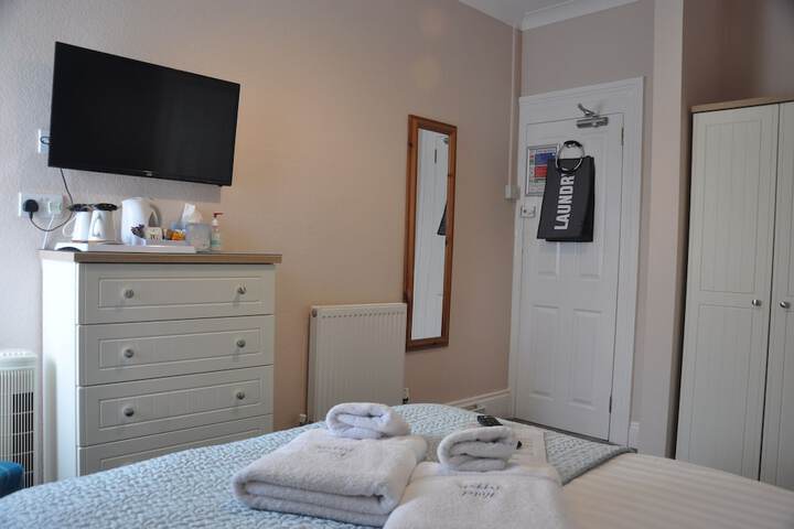 Room 35 of 84