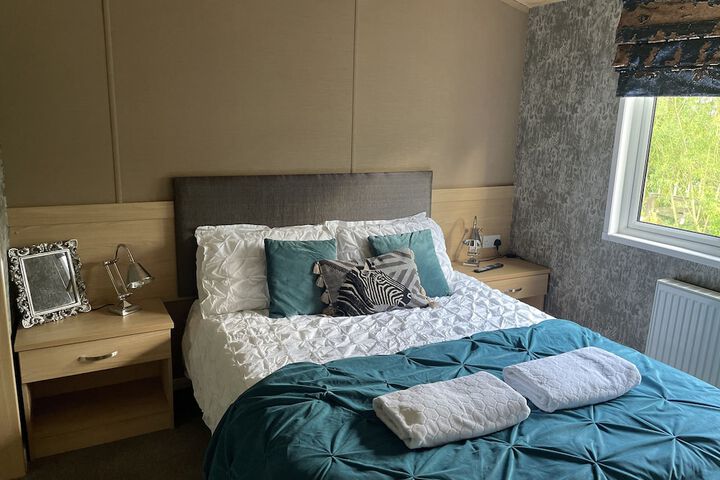Room 2 of 15