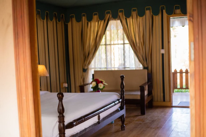 Room 25 of 103