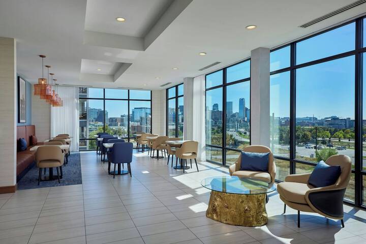 Breakfast/Coffee Service 64 of 76