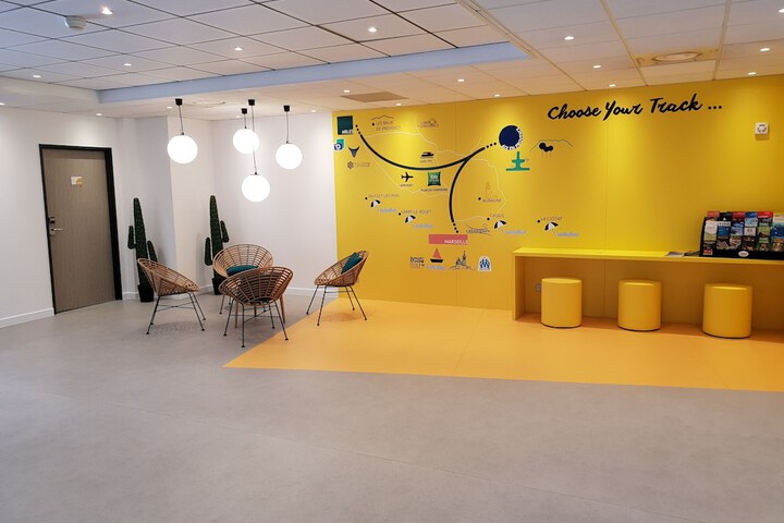 Guest Lobby