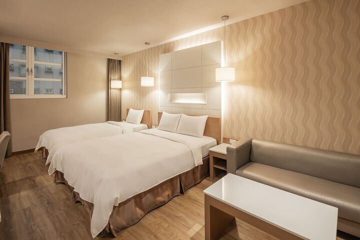 Room 10 of 59