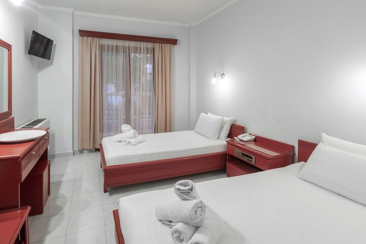 Room 19 of 80