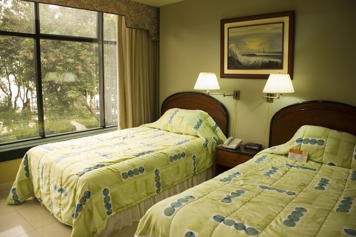 Room 17 of 54