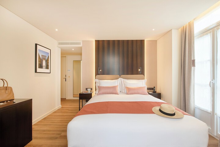 Room 16 of 70
