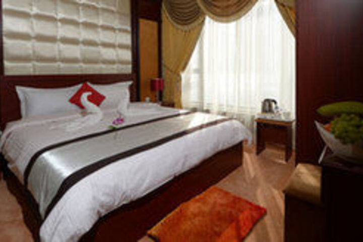 Room 21 of 38