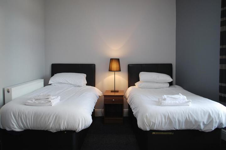 Room 17 of 41