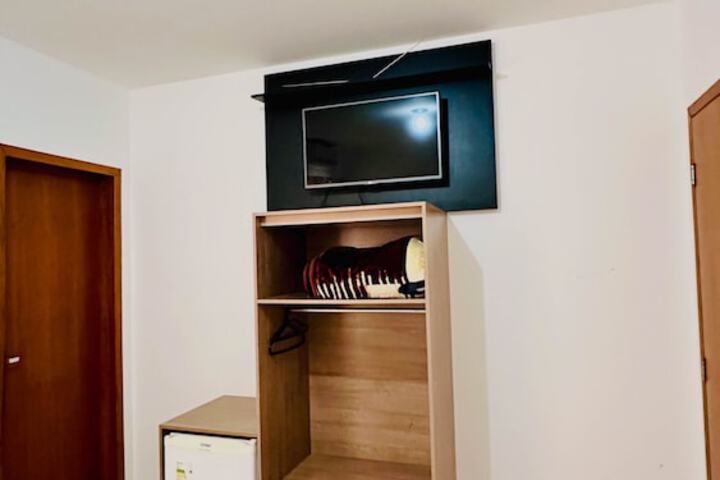 Room 5 of 61