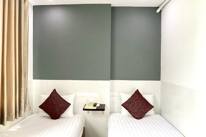 Room 25 of 80