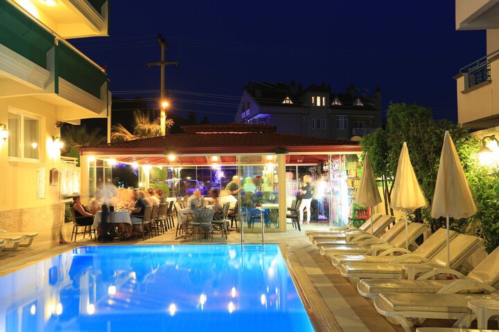Hotel with Pool