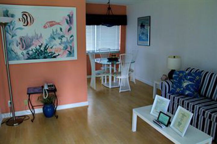 Room 12 of 22