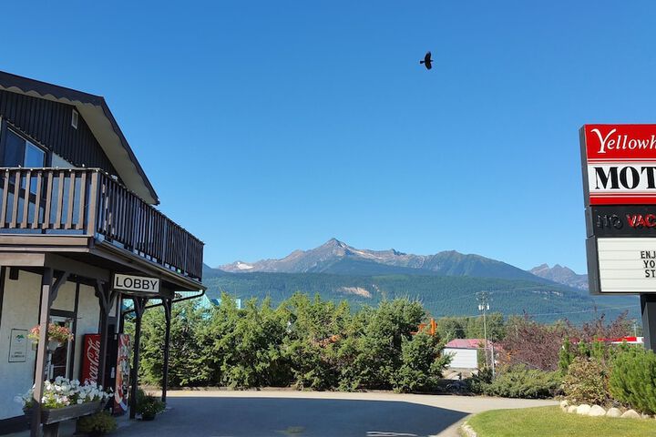 Yellowhead Motel