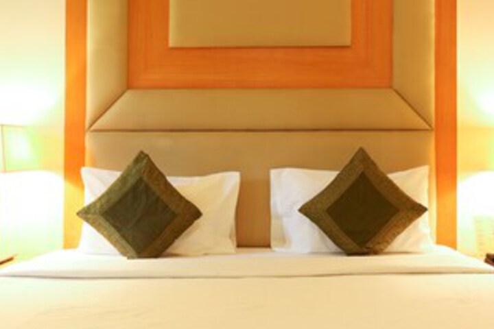 Room 33 of 97