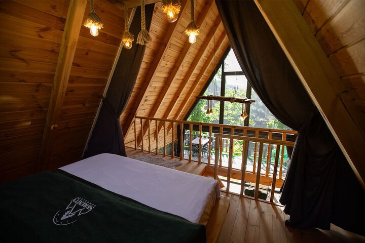 Room 9 of 70
