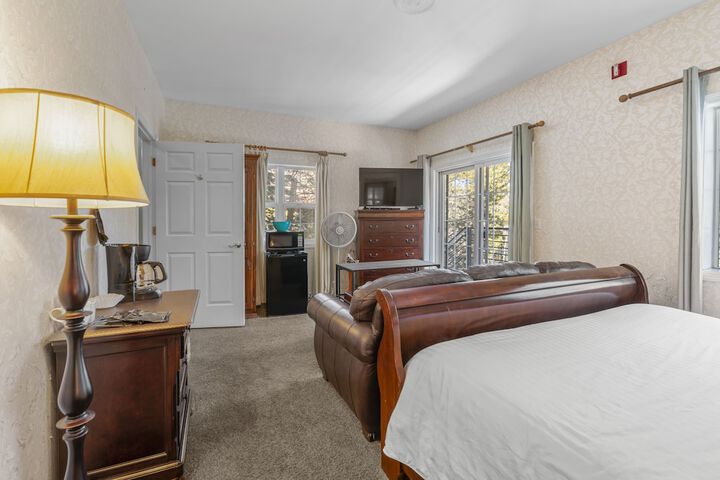 Room 33 of 113