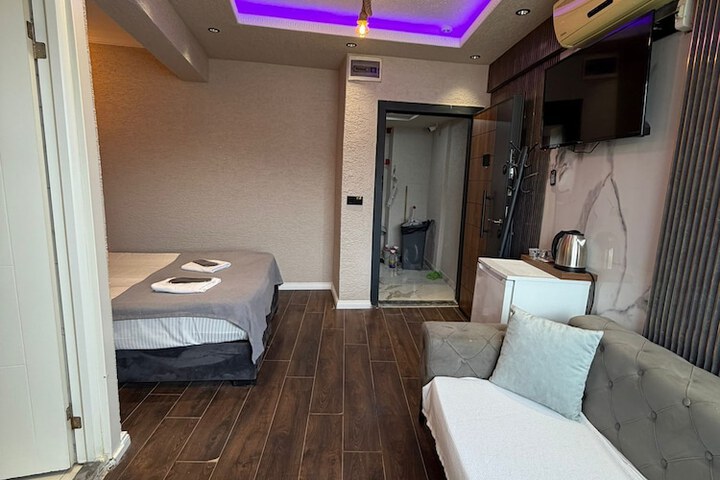 Room 5 of 29