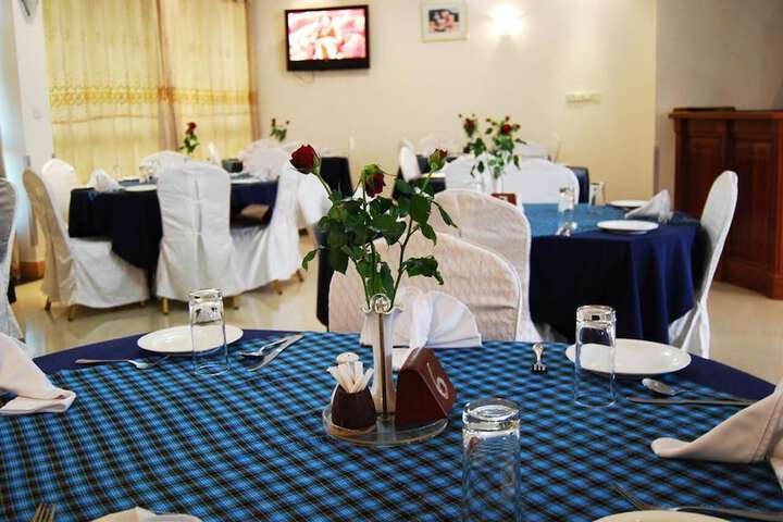 Dining Photos