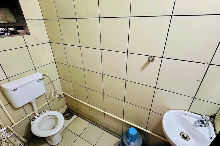 Room 15 of 28