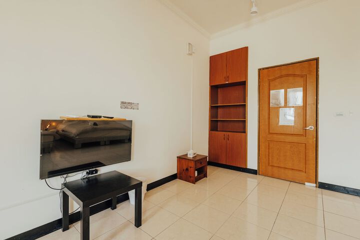 Room 30 of 93