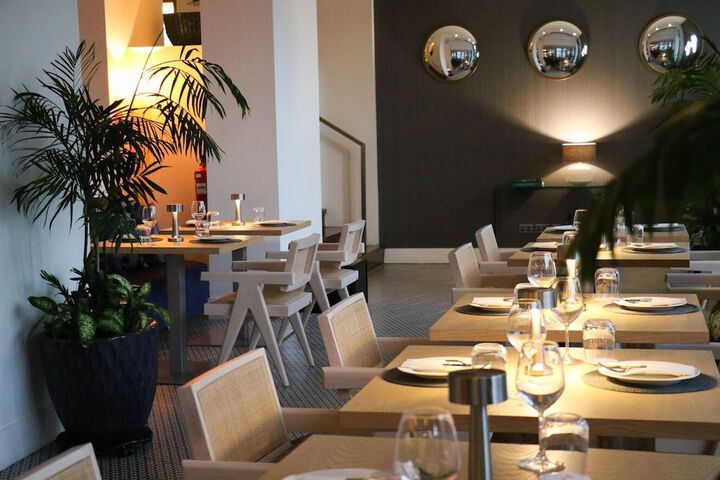 Dining 80 of 107