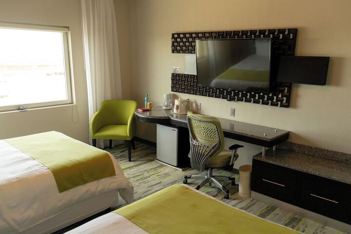 Room 13 of 120