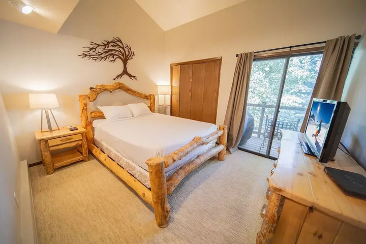 Room 5 of 25