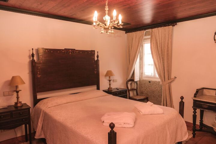 Room 8 of 74