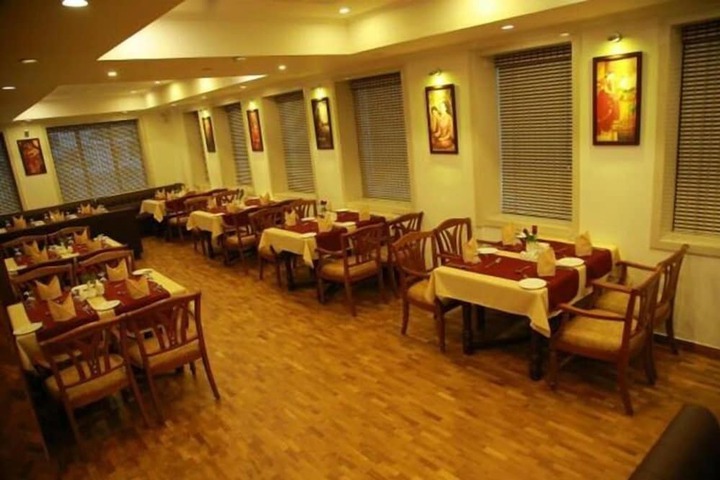 Dining 13 of 24