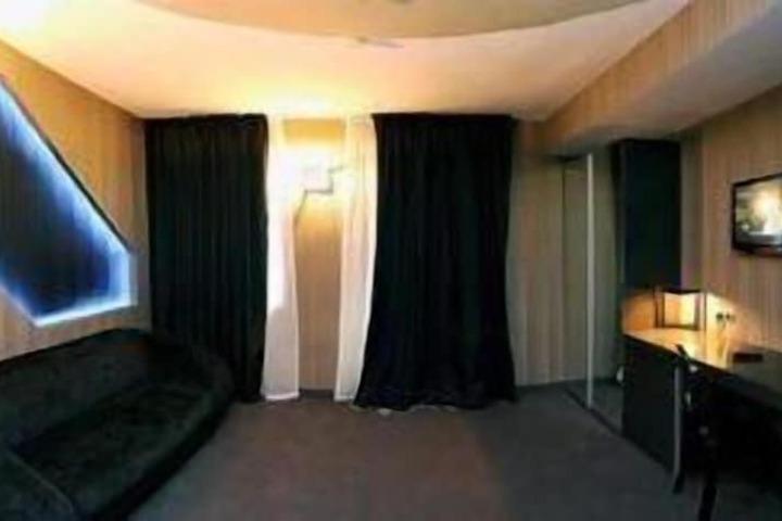 Room 20 of 49