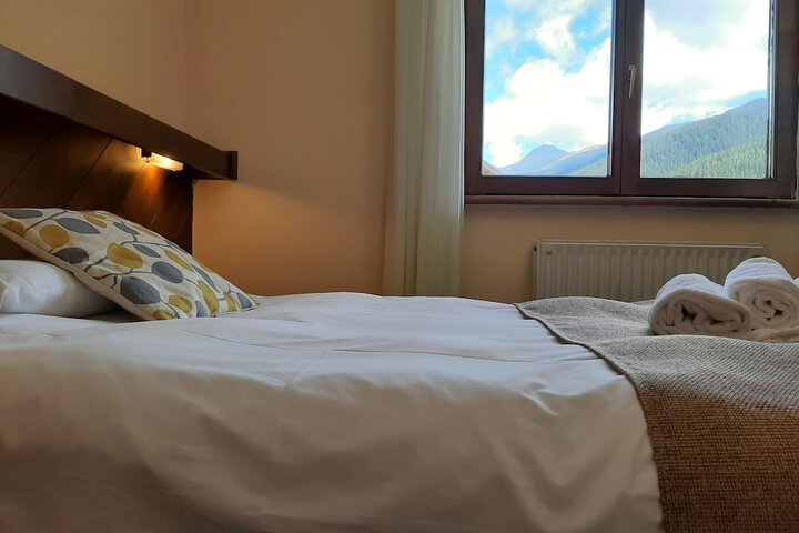 Room 4 of 53