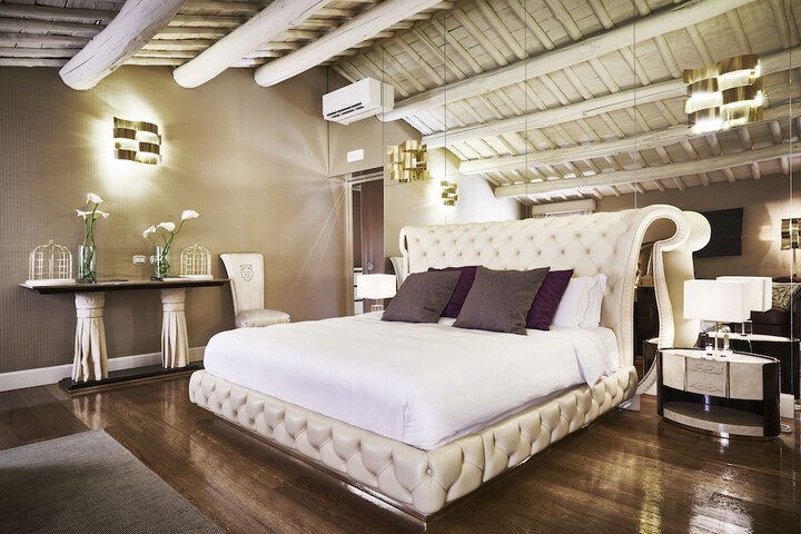 Room 46 of 118