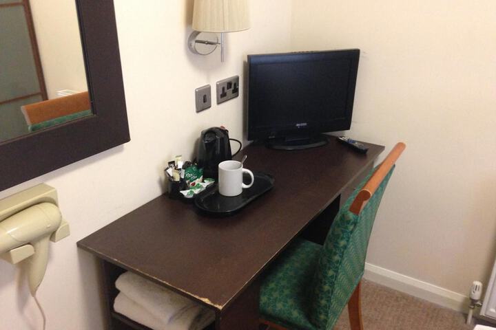 Room 9 of 21