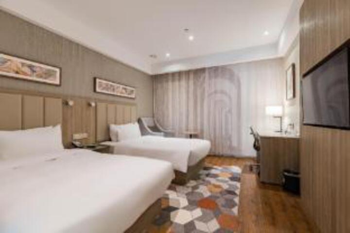 Room 18 of 20