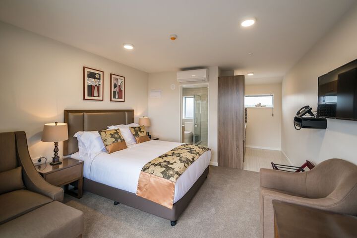 Room 6 of 36