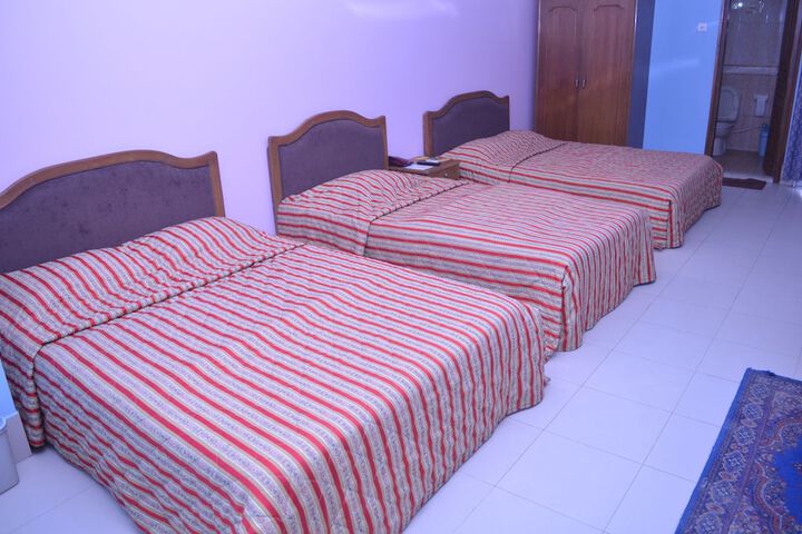 Room 8 of 38