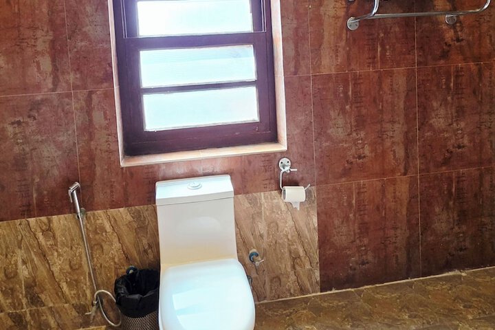 Room 120 of 181
