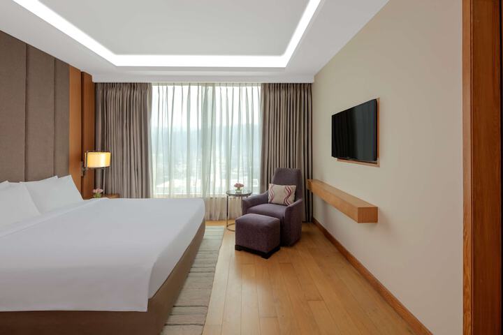 Room 7 of 130