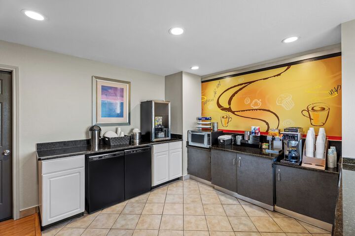 Dining Photos