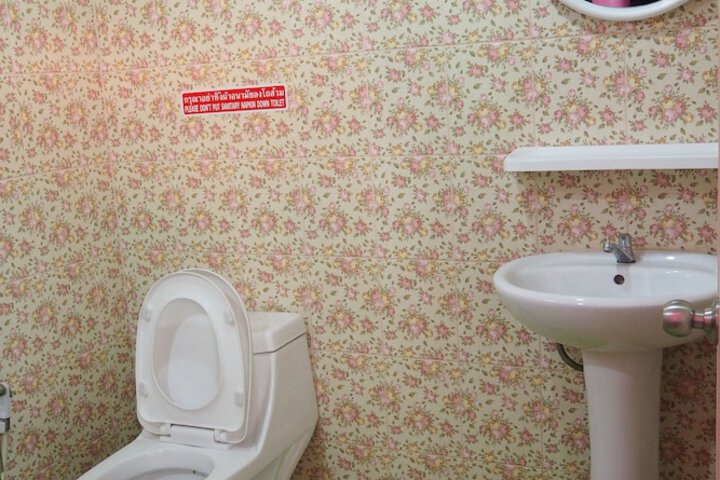 Room 38 of 43