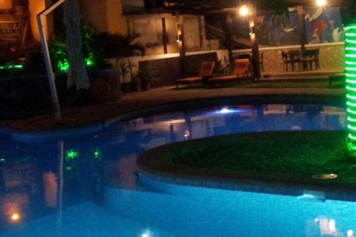 Pool 308 of 403