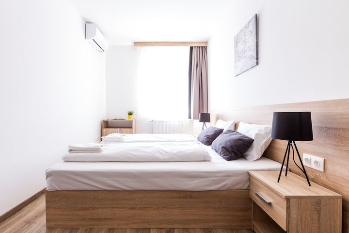 Room 22 of 108