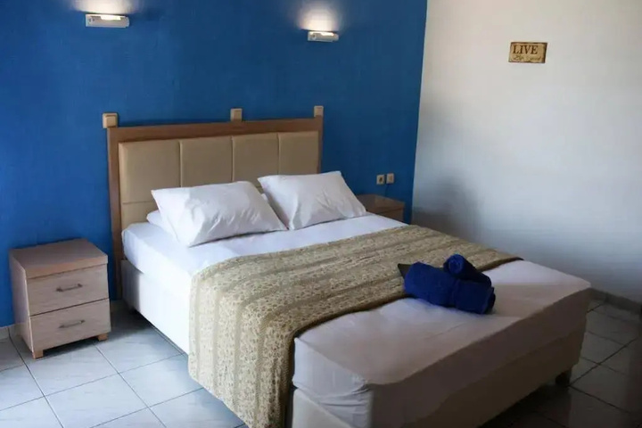 Room 2 of 23