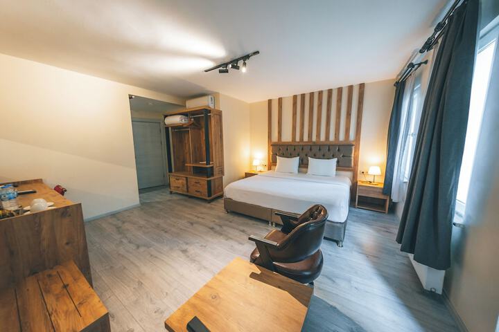 Room 34 of 60