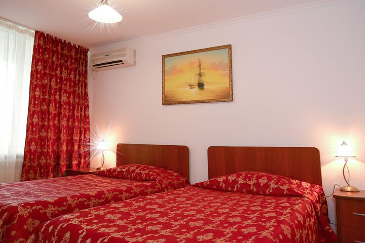 Room 4 of 65