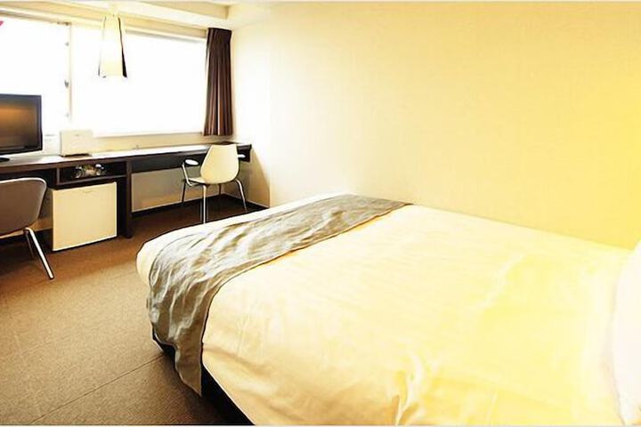 Room 6 of 36